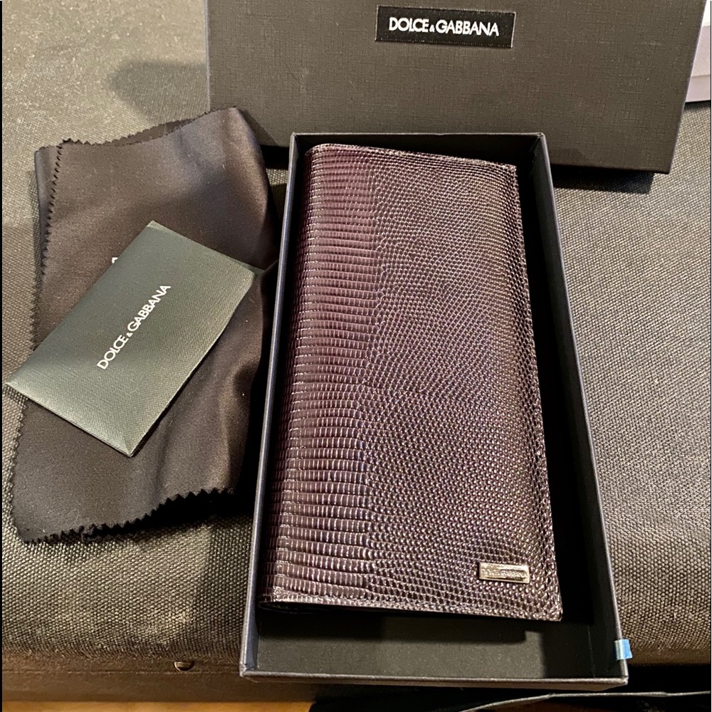 DOLCE AND GABBANA Leather iguana 🦎 wallet.